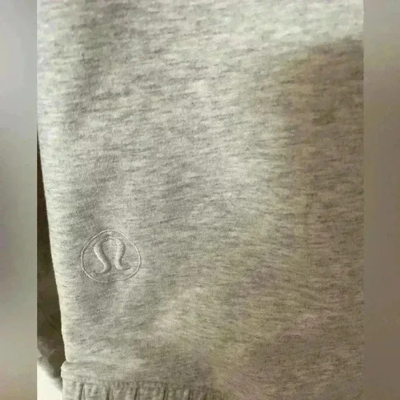 Lululemon Stress Less Pullover Size 4 -Heathered Core Ultra Light Gray - Picture 7 of 8